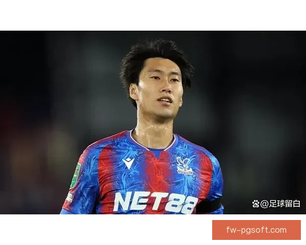 镰田大地合同期满自由转会加盟水晶宫正式亮相